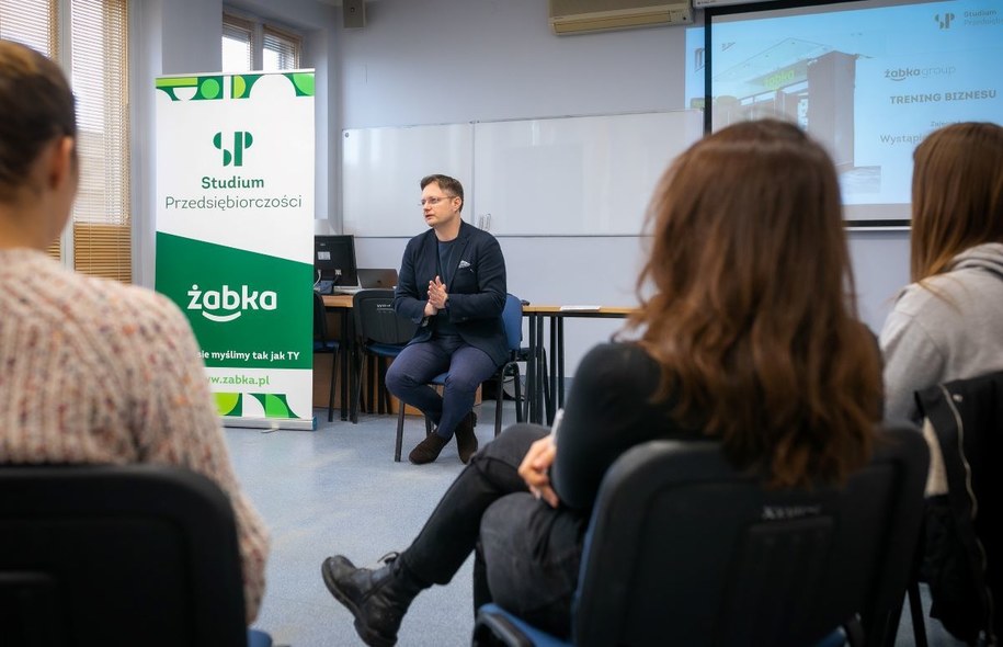 Żabka dba o edukację z zakresu przedsiębiorczości Żabka dba o edukację z zakresu przedsiębiorczości