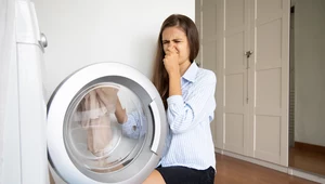 Skąd bierze się nieprzyjemny zapach z pralki? Sprawdź, jak można go skutecznie usunąć