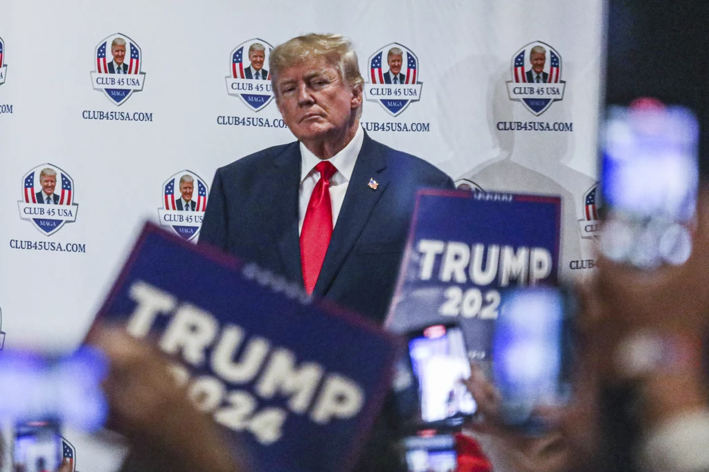 Donald Trump przygotowuje się do aresztowania Donald Trump przygotowuje się do aresztowania