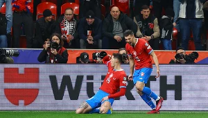 Czechy obejmują prowadzenie z Polską