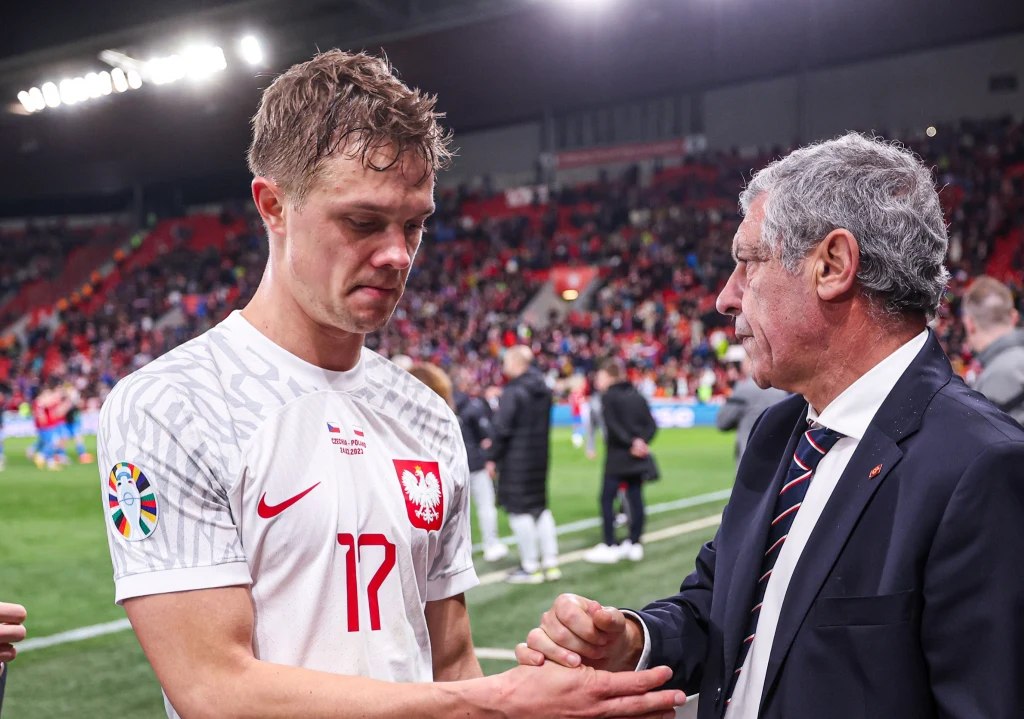 Reprezentacja Polski. Tymoteusz Puchacz, Robert Gumny i Fernando Santos po meczu z Czechami Reprezentacja Polski. Tymoteusz Puchacz, Robert Gumny i Fernando Santos po meczu z Czechami