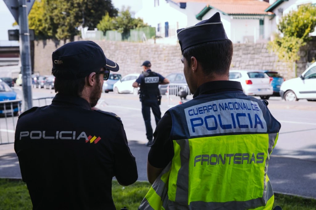 Hiszpańscy policjanci. Zdj. ilustracyjne Hiszpańscy policjanci. Zdj. ilustracyjne