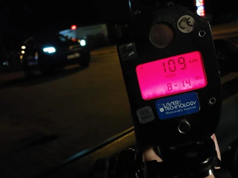 18-latek przekroczył prędkość w obszarze zabudowanym 