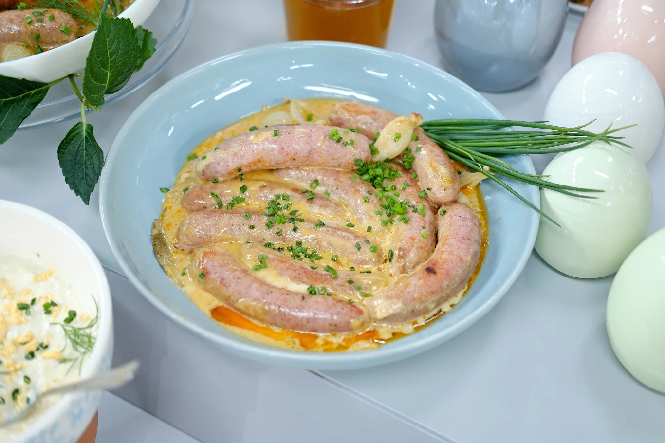 Biała kiełbasa świetnie smakuje też solo Biała kiełbasa świetnie smakuje też solo