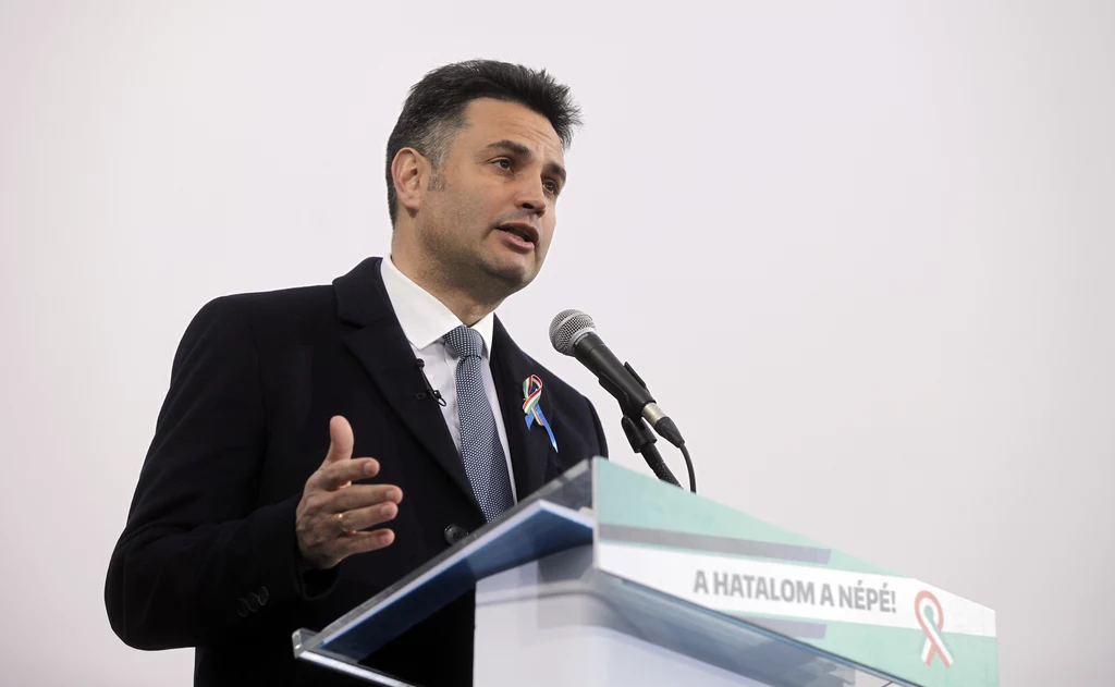 Peter Marki-Zay był kandydatem zjednoczonej węgierskiej opozycji na premiera w wyborach parlamentarnych w 2022 r. Peter Marki-Zay był kandydatem zjednoczonej węgierskiej opozycji na premiera w wyborach parlamentarnych w 2022 r.
