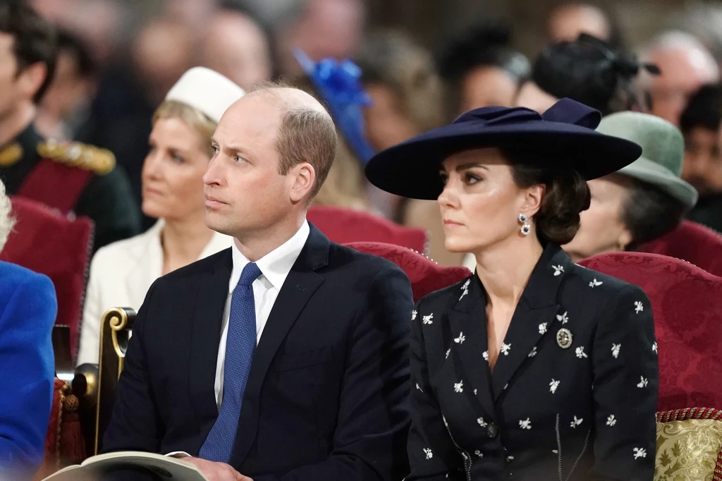 Publicznie księżna Kate i książę William mają zachowywać pozory idealnego małżeństwa 