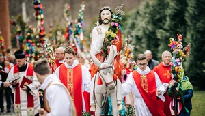 Niedziela Palmowa to jedno z najważniejszych świąt katolickich. Sprawdź, skąd się wzięło i jakie ma znaczenie