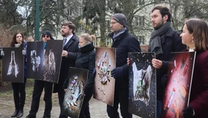 We wtorek przed siedzibą Ministerstwa Klimatu i Środowiska odbył się protest dotyczący systemu kaucyjnego w Polsce. Ustawa jest gotowa, ale nadal nie trafiła pod obrady Sejmu. Dlaczego? To pytanie zadają sobie m.in. organizacje ekologiczne i branża gospodarki odpadami