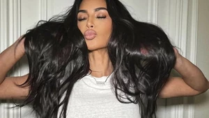 Kim Kardashian pręży się na Instagramie. Znów pokazała „zabójcze kształty”