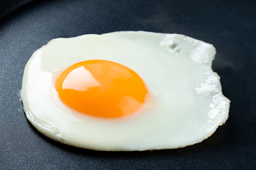 Jajko sadzone może być podstawą sycącego posiłku