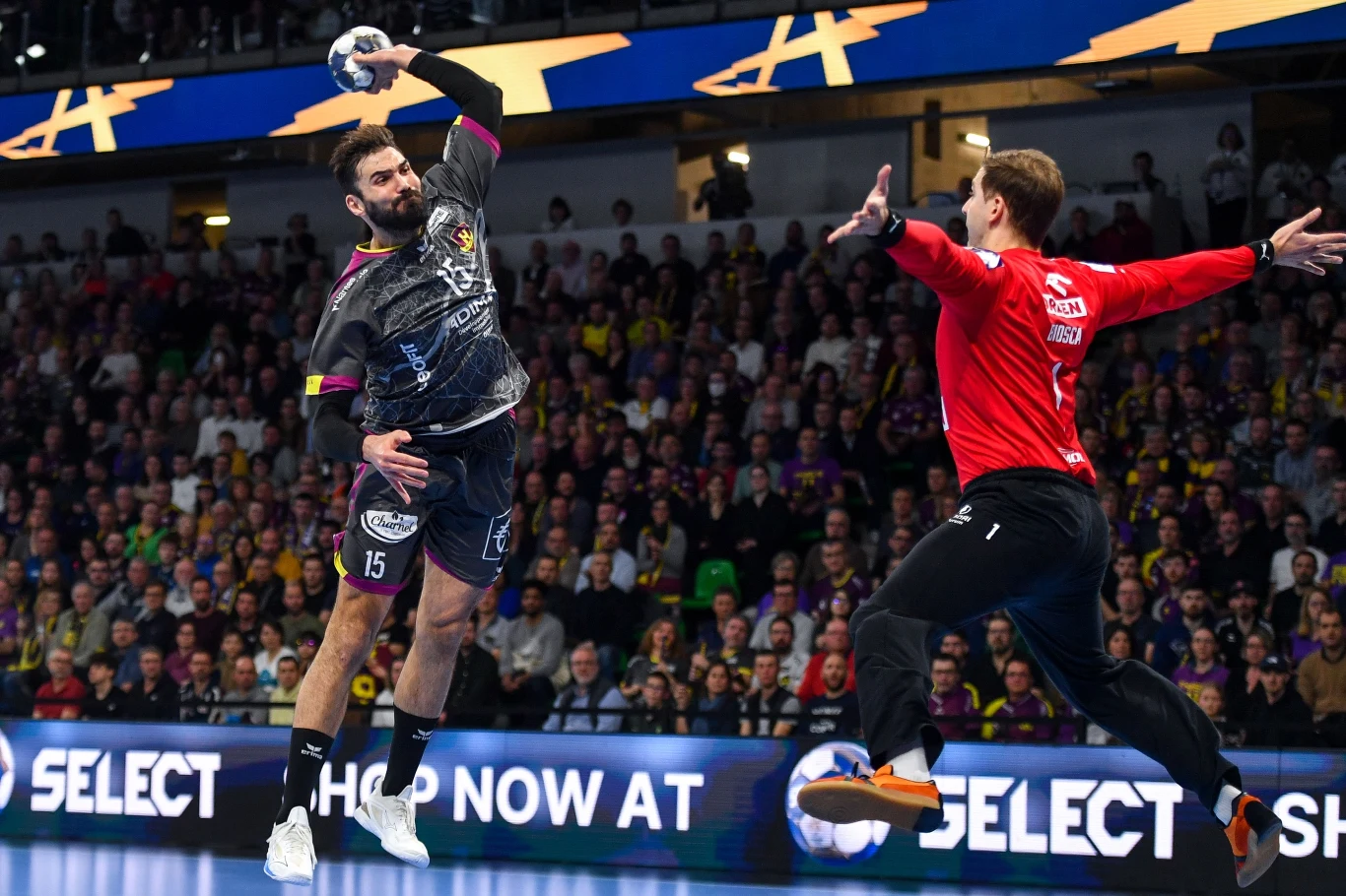 Ignacio Biosca kontra Jorge Maqueda - starcie dwóch Hiszpanów w meczu Nantes z Orlenem Wisłą Płock Ignacio Biosca kontra Jorge Maqueda - starcie dwóch Hiszpanów w meczu Nantes z Orlenem Wisłą Płock