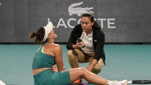 Znana tenisistka opuściła kort na wózku. Usłyszała poważną diagnozę, ale...