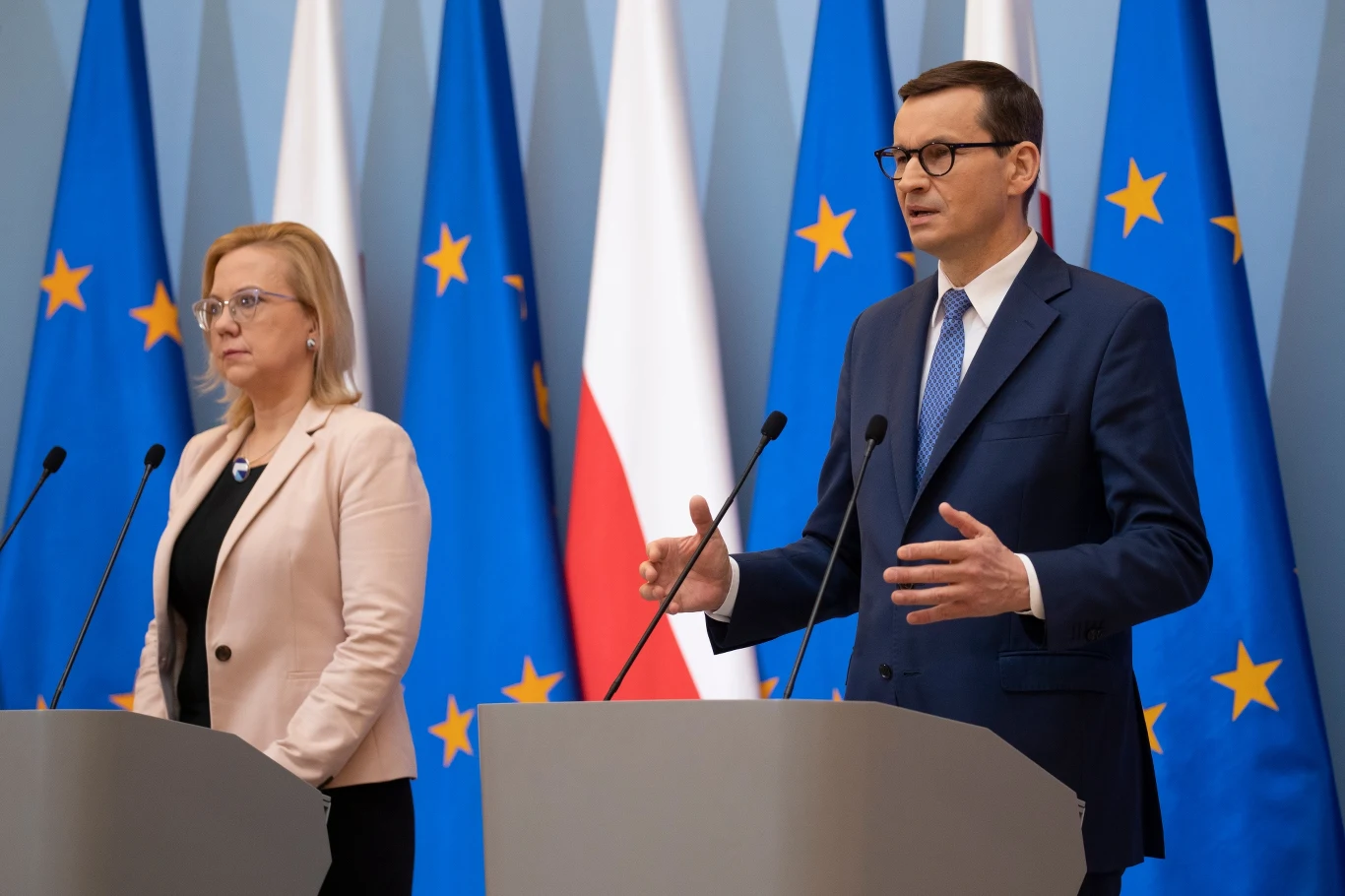 Minister klimatu i środowiska Anna Moskwa i premier Mateusz Morawiecki