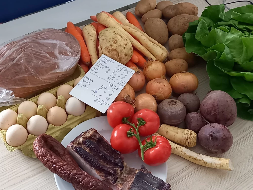 Za produkty na Wielkanoc widoczne na zdjęciu zapłaciliśmy łącznie 112 zł Za produkty na Wielkanoc widoczne na zdjęciu zapłaciliśmy łącznie 112 zł