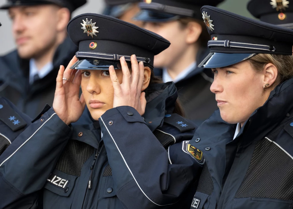 Niemiecka policja ma ręce pełne roboty Niemiecka policja ma ręce pełne roboty