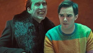 Nicolas Cage i Nicholas Hoult w filmie "Renfield"
