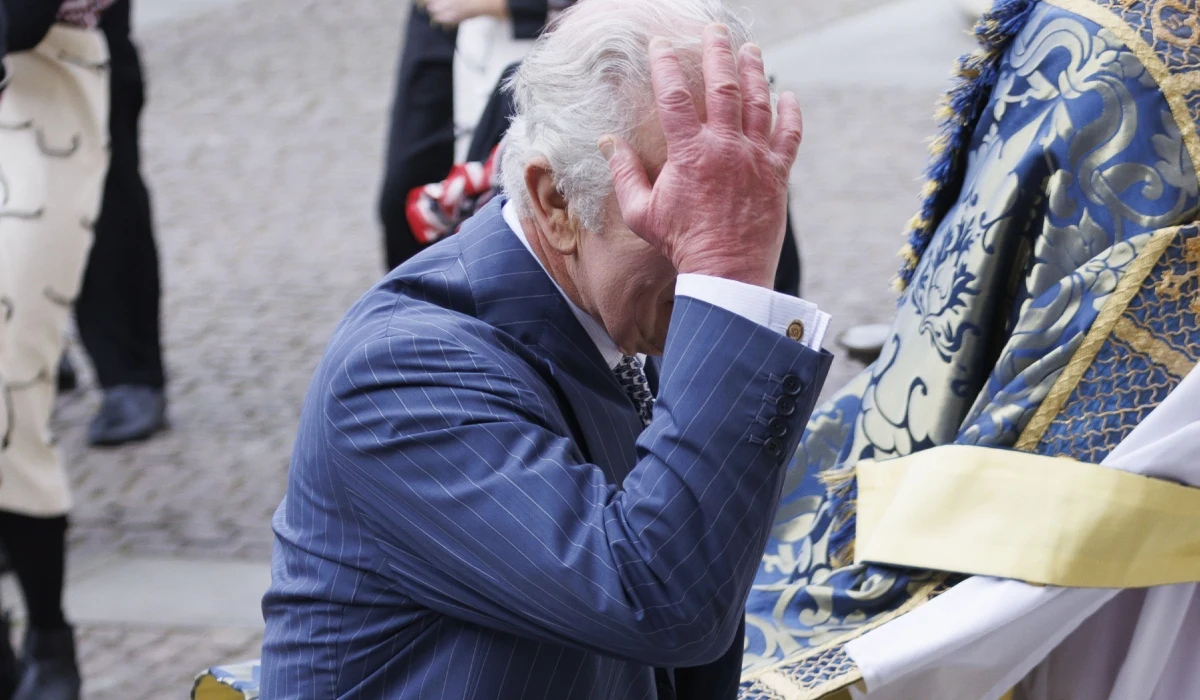 Król Karol III Król Karol III