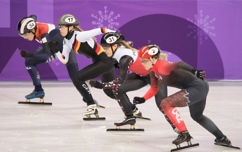 Magdalena Warakomska (druga od prawej) w czasie zimowych igrzysk olimpijskich w Pjongczangu w 2018 roku