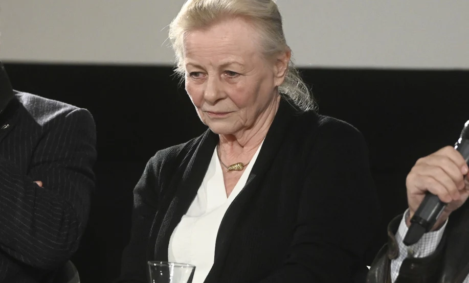 Anna Nehrebecka Anna Nehrebecka