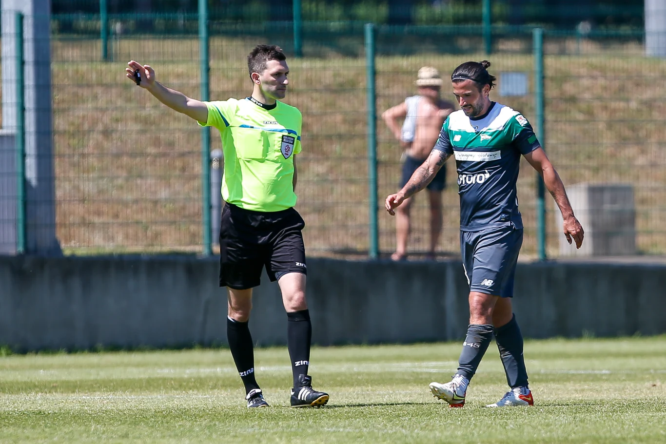 Marco Terrazzino podczas sparingu Lechii Gdańsk z Rakowem Częstochowa
