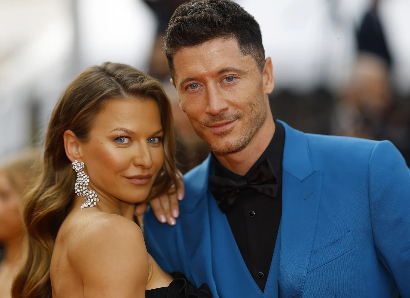 Anna i Robert Lewadnowscy cudem uniknęli katastrofy! Jak wyglądały ich zaręczyny? Anna i Robert Lewadnowscy cudem uniknęli katastrofy! Jak wyglądały ich zaręczyny?