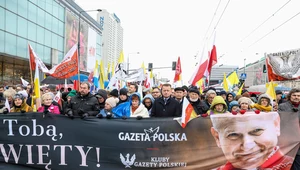 Marsze papieskie przeszły ulicami polskich miast