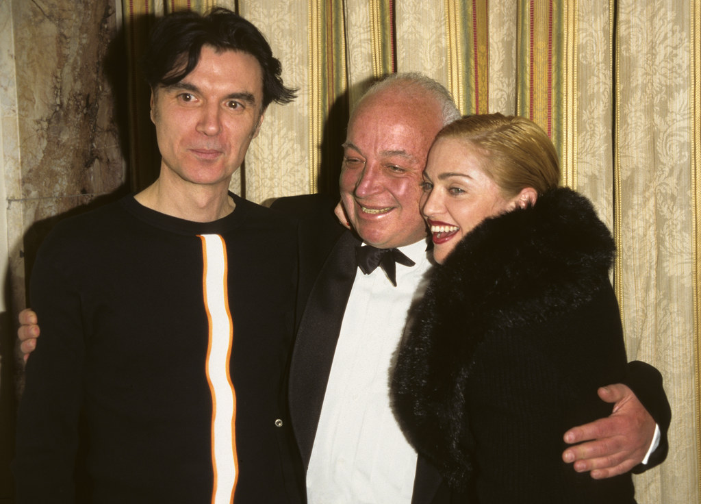 Seymour Stein z Davidem Byrne i Madonną - to on odpowiadał za start ich kariery