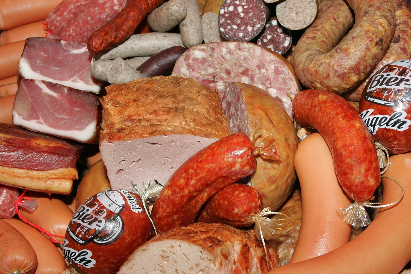 Po wyroby wędliniarskie nie należy sięgać zbyt często. Dowiedziono, że mają one negatywny wpływ na zdrowie
