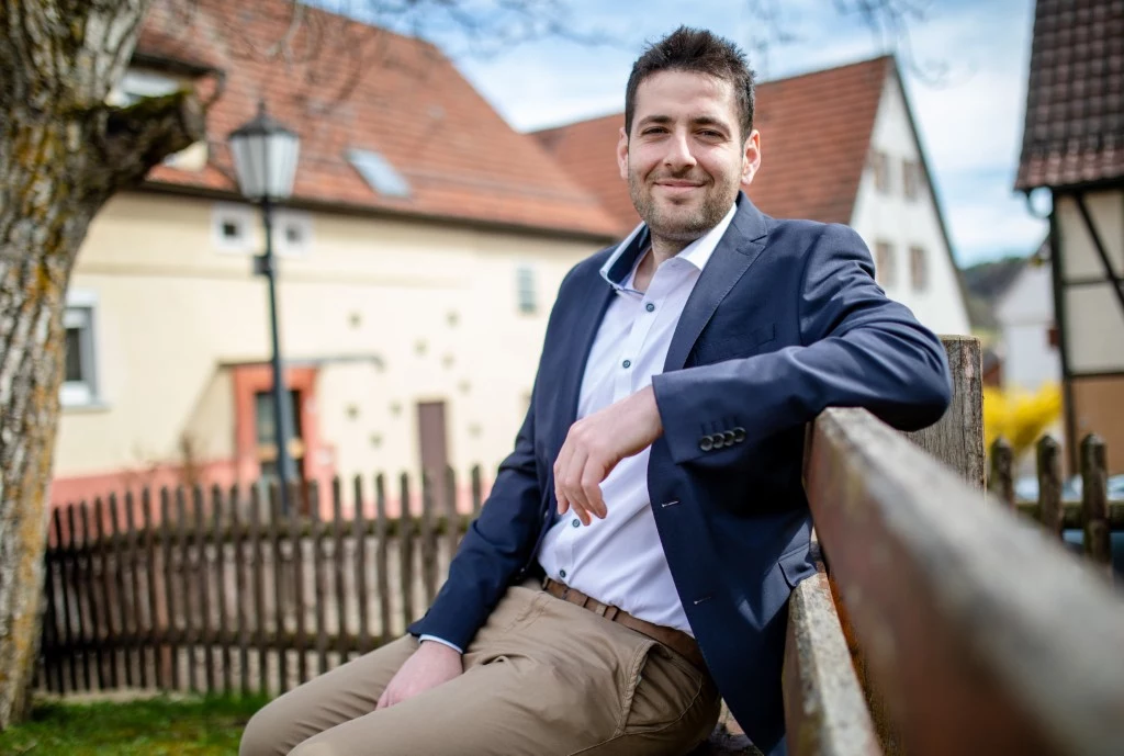 Ryyan Alshebl, 29-letni burmistrz niemieckiego Ostelsheim, w 2015 r. uciekł przed wojną z Syrii Ryyan Alshebl, 29-letni burmistrz niemieckiego Ostelsheim, w 2015 r. uciekł przed wojną z Syrii