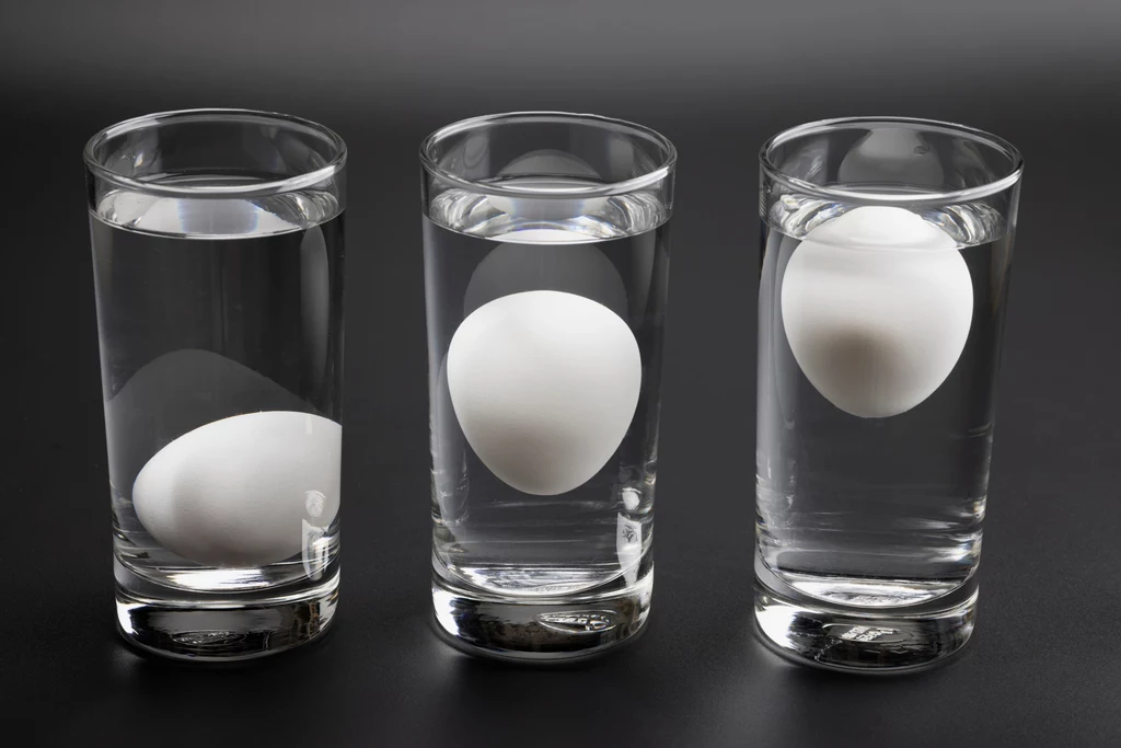 Test szklanki to najbardziej skuteczna metoda sprawdzenia świeżości jajek.