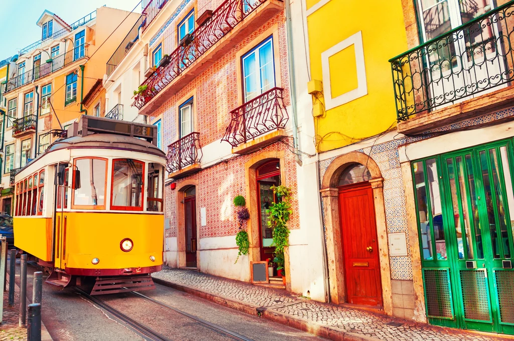 Wiosną w Portugalii lepiej postawić na zwiedzanie niż plażowanie