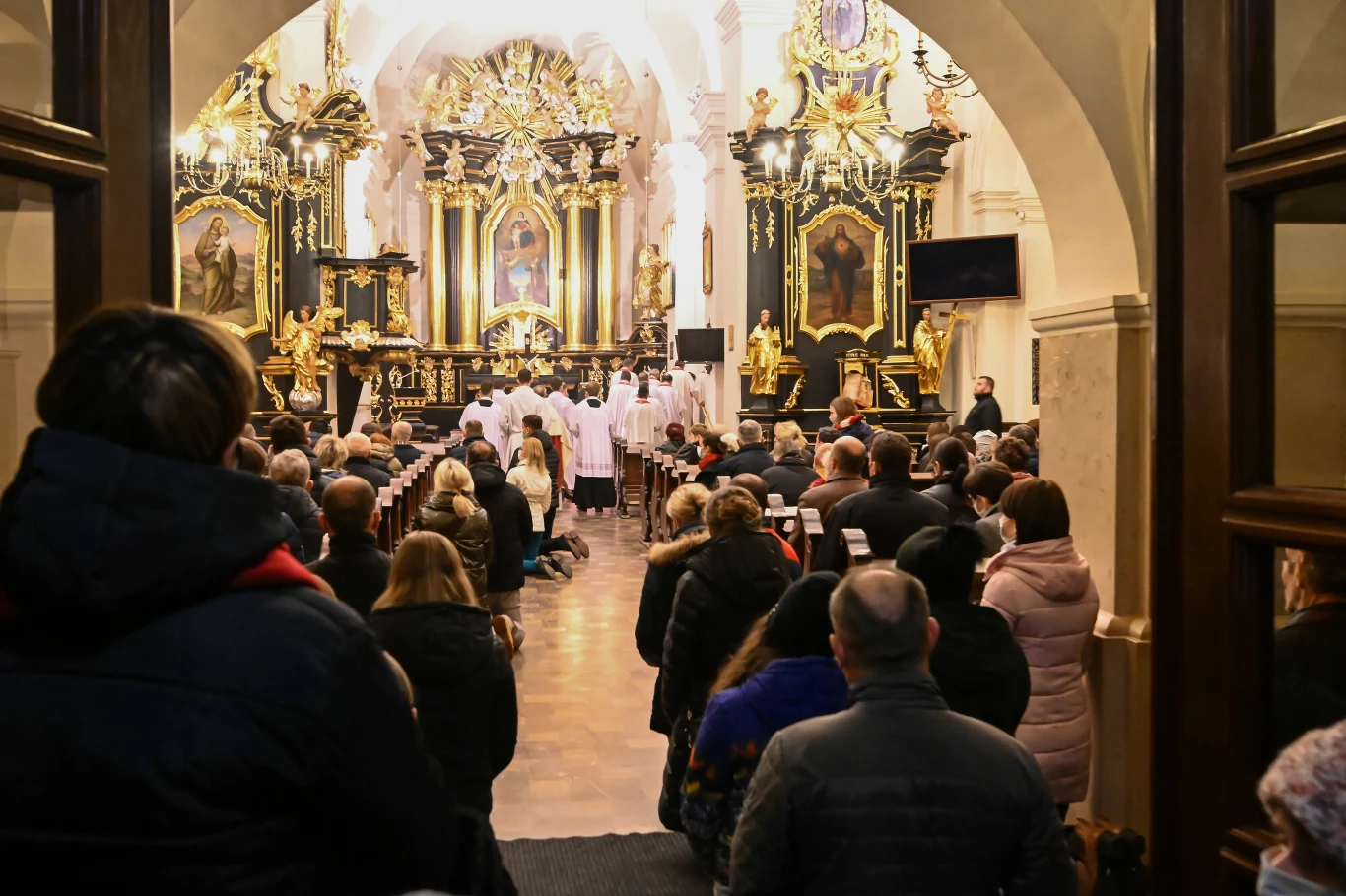 Uczestniczenie w Triduum Paschalnym nie jest jednak obowiązkowe
