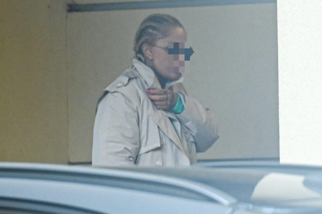 Katarzyna A. z wizytą na komendzie policji Katarzyna A. z wizytą na komendzie policji