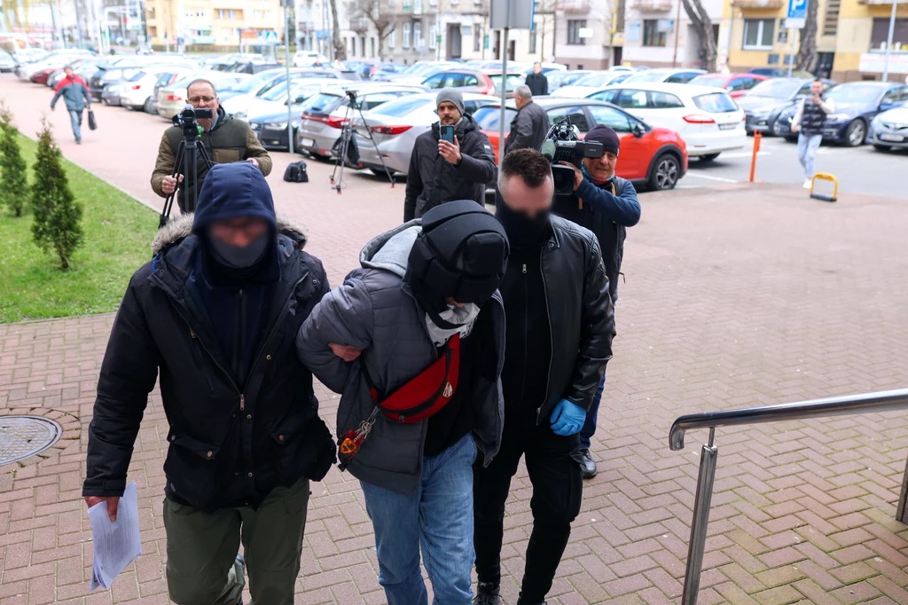 Częstochowa: matka i ojczym ośmiolatka z zarzutami Częstochowa: matka i ojczym ośmiolatka z zarzutami