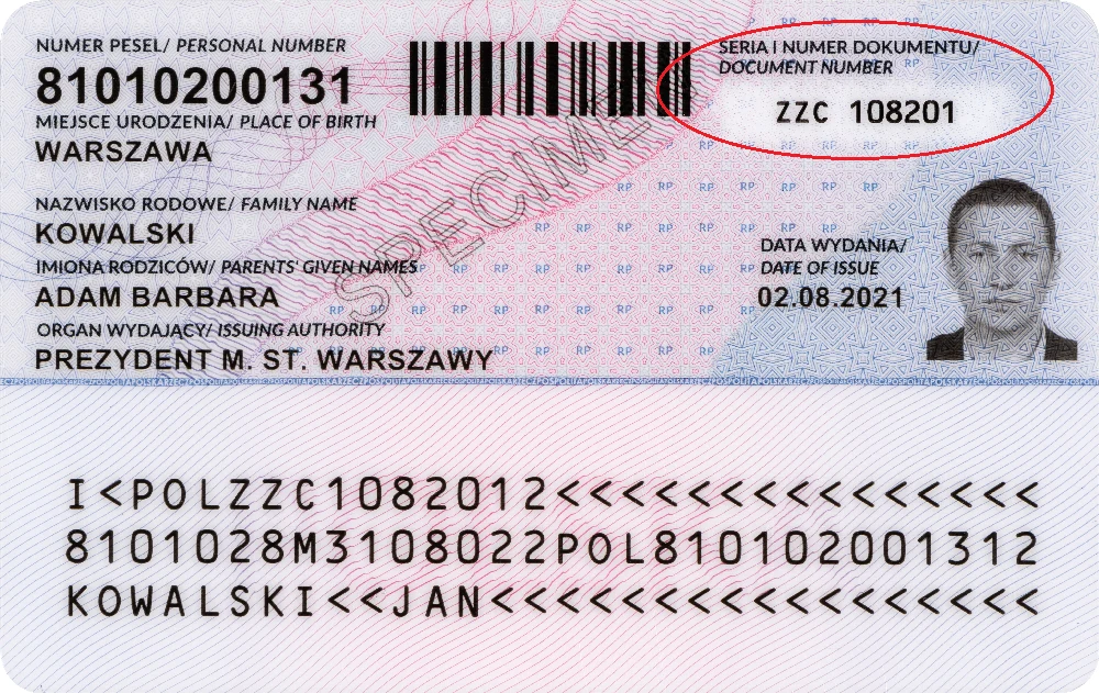 Seria i numer dowodu osobistego od 2015 roku znajdują się w prawym górnym rogu na rewersie dokumentu. Seria i numer dowodu osobistego od 2015 roku znajdują się w prawym górnym rogu na rewersie dokumentu.