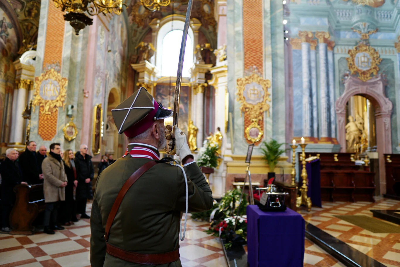 Bliscy pożegnali znanego aktora.
