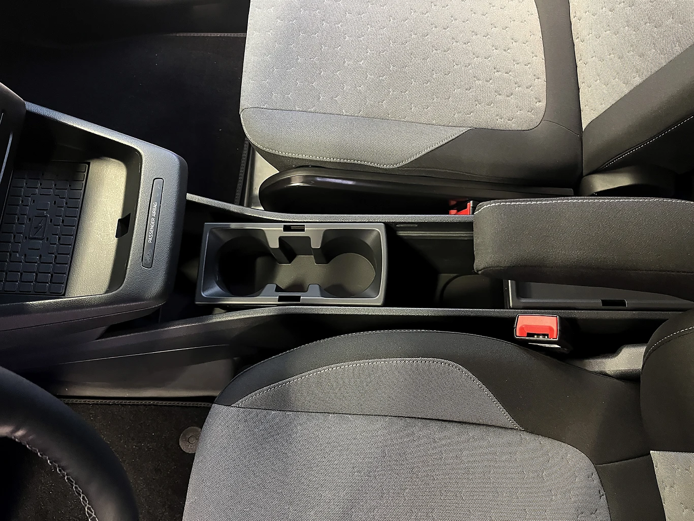 Ford E-Transit Courier 
