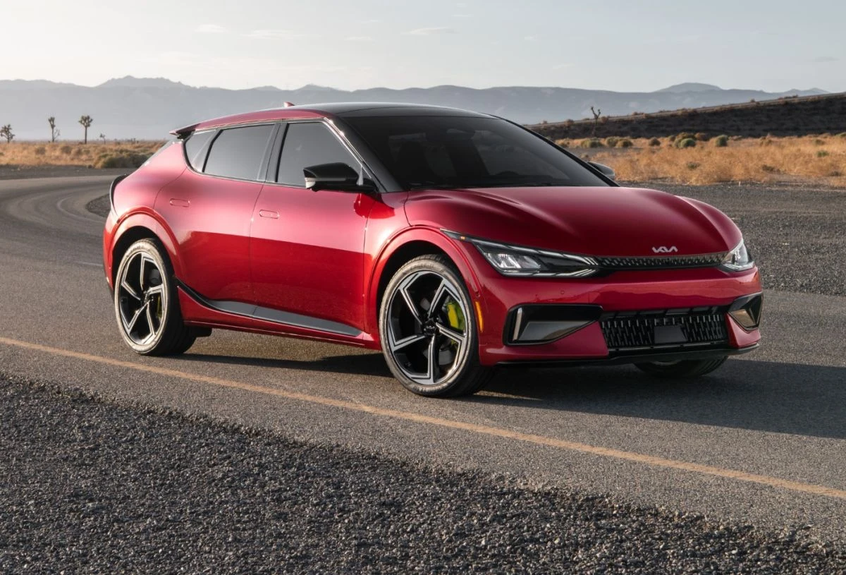 Światowy Samochód Sportowy Roku 2023 (World Performance Car)