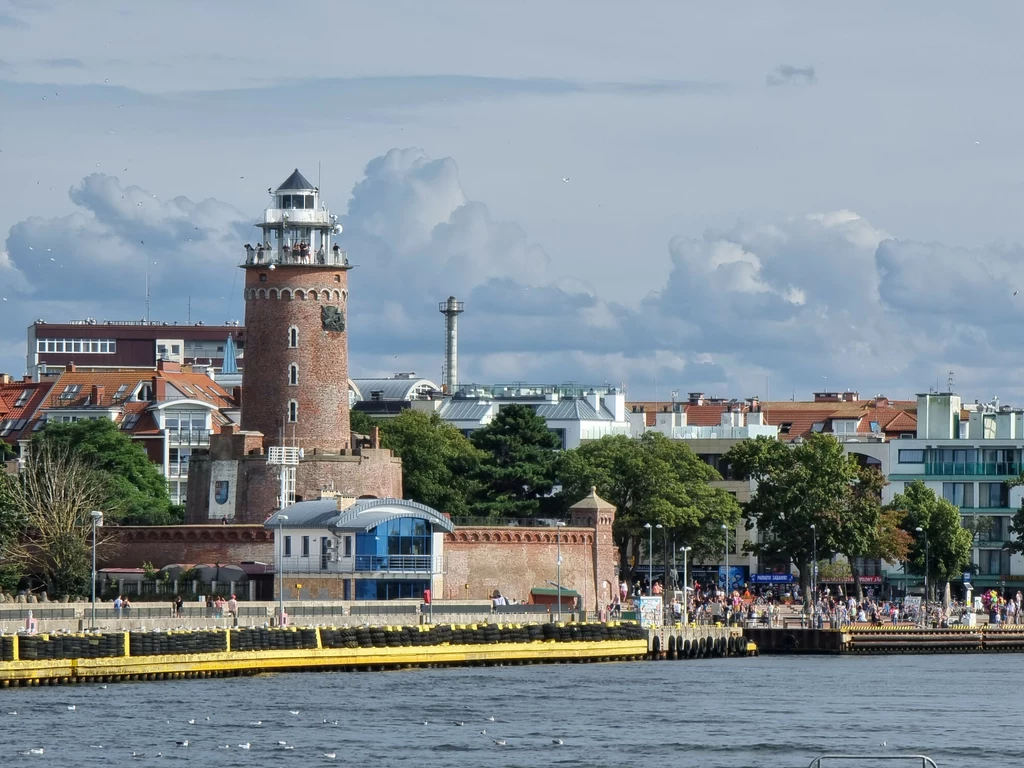 Kołobrzeg. Widok na latarnię morską