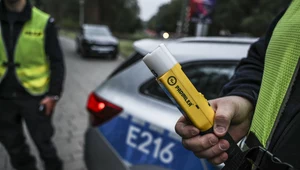MSWiA obiecuje podwyżki dla policjantów i chce, żeby do służby wrócili funkcjonariusze, którzy wcześniej porzucili mundur