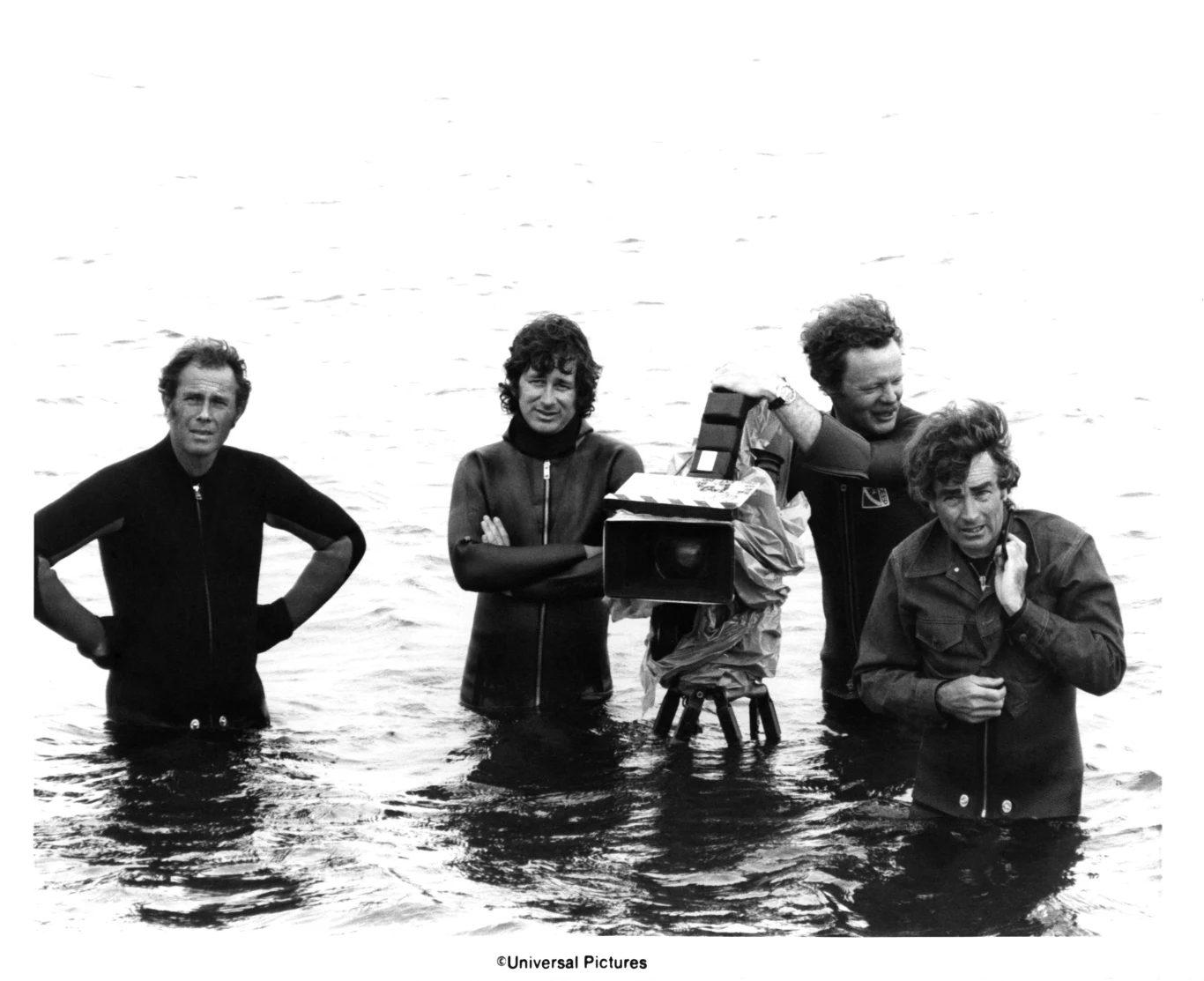 Steven Spielberg, Michael Chapman i Bill Butler na planie filmu "Szczęki" (1975)