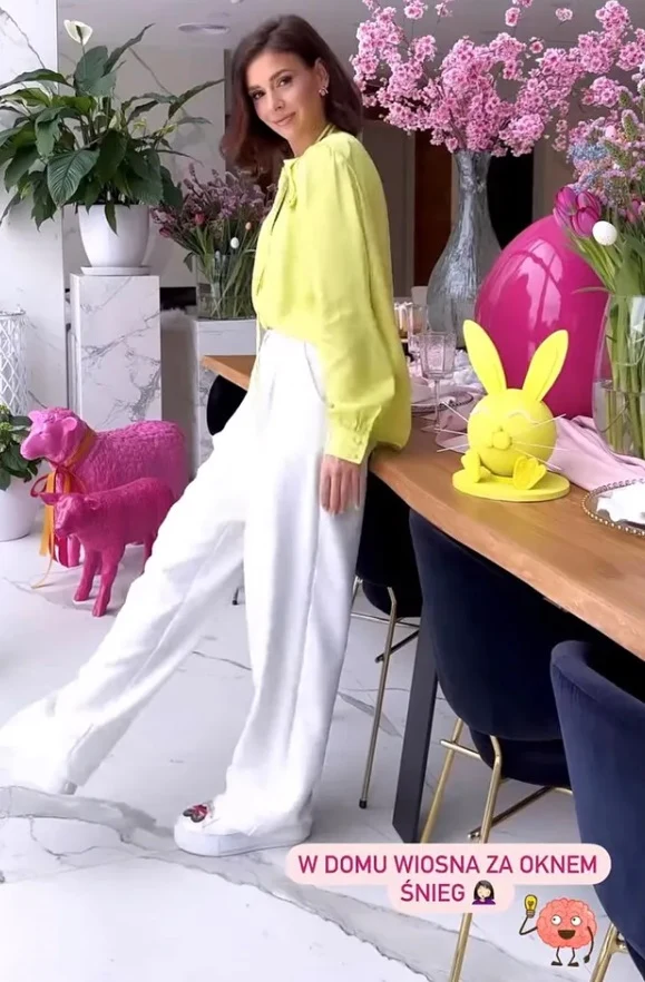 Klaudia Halejcio zapozowała z różowymi baranami! Klaudia Halejcio zapozowała z różowymi baranami!