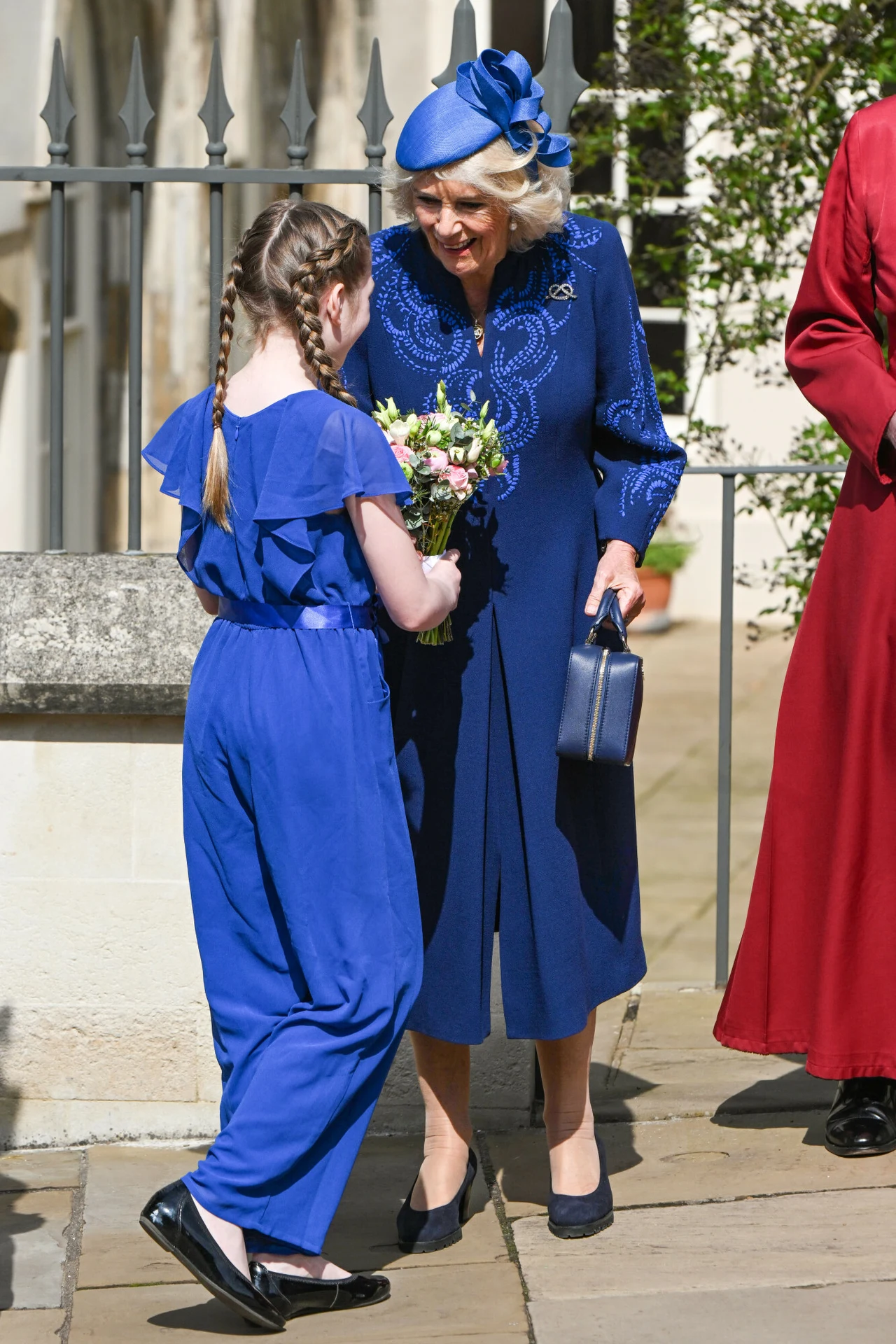 Wielkanoc 2023: królowa Camilla przyjmuje bukiet kwaitów Wielkanoc 2023: królowa Camilla przyjmuje bukiet kwaitów