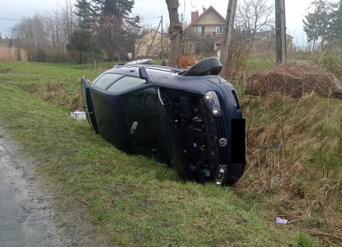 Pijacka jazda zakończona w rowie