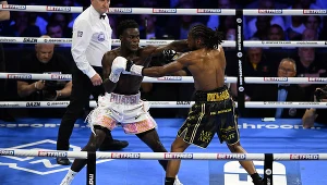 Joshua Buatsi (z lewej)