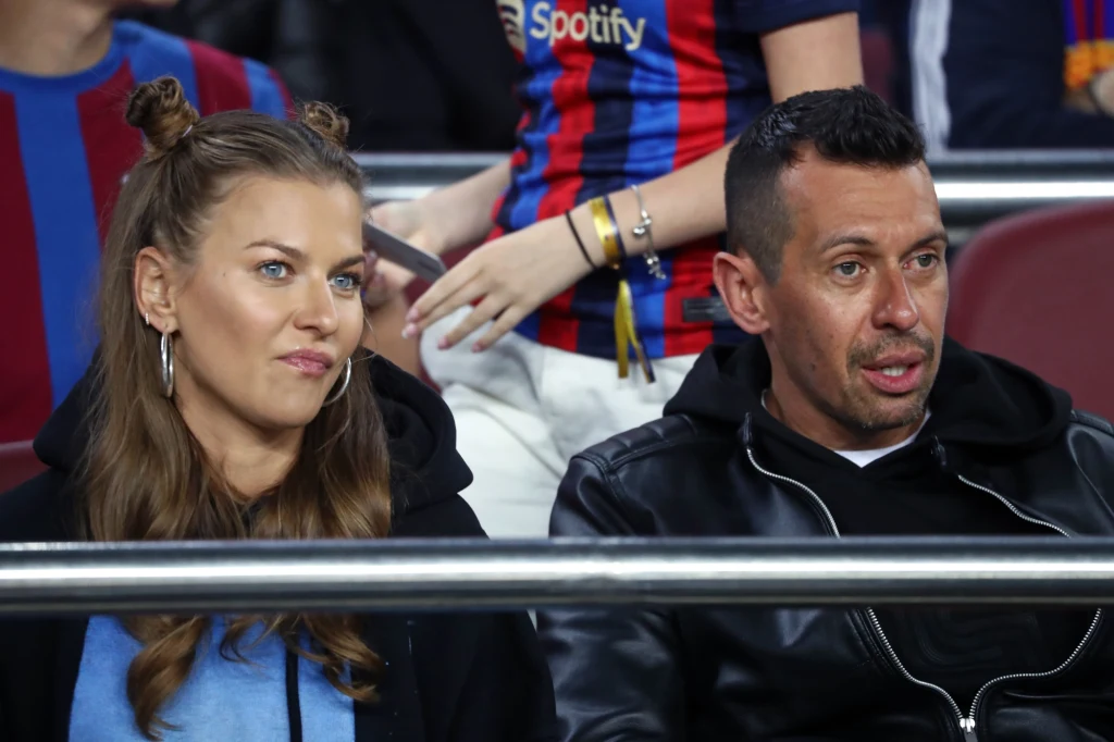 Anna Lewandowska wspiera Roberta Lewandowskiego na Camp Nou Anna Lewandowska wspiera Roberta Lewandowskiego na Camp Nou
