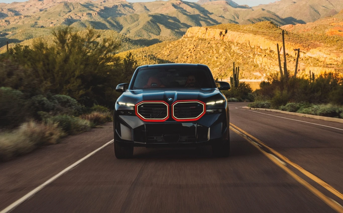 BMW XM Label Red