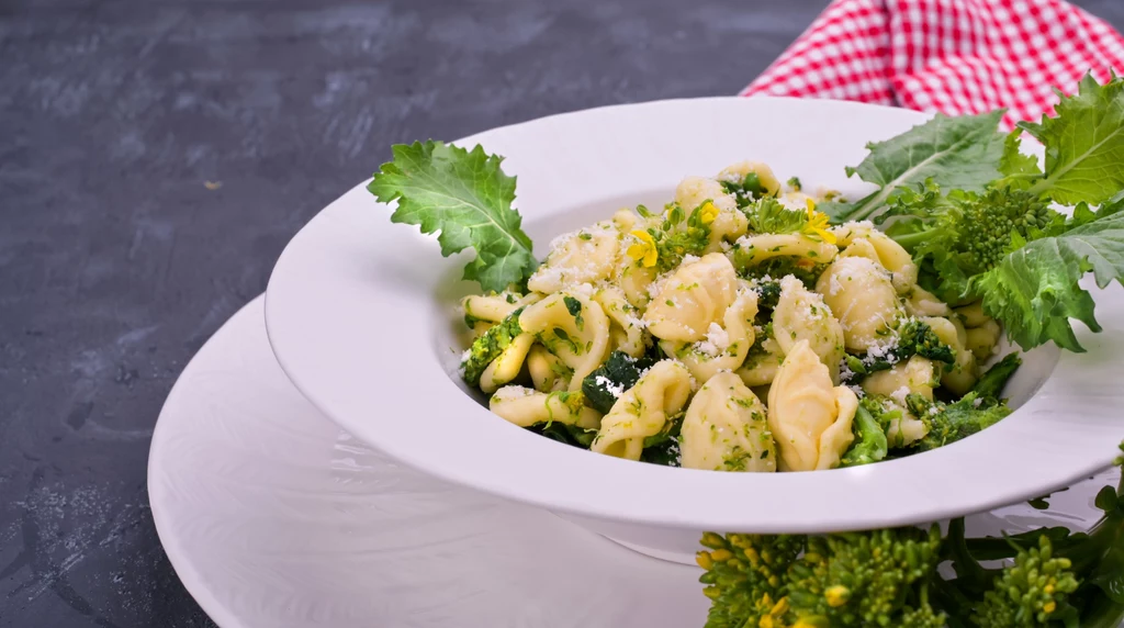 Orecchiette con cime di rapa to danie, które powinien spróbować każdy turysta