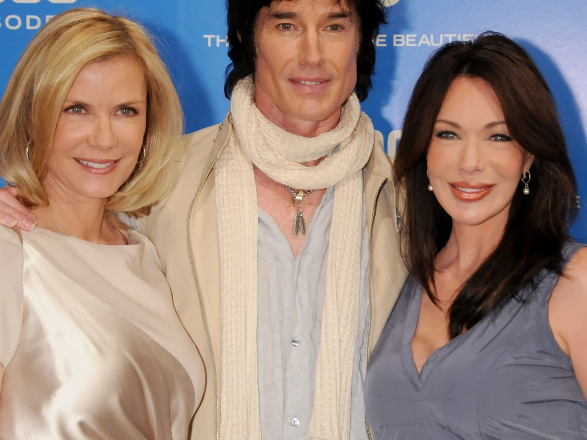 Ridge z "Mody na sukces" poczuł miętę do serialowej żony: "Te pocałunki nie były udawane" Ridge z "Mody na sukces" poczuł miętę do serialowej żony: "Te pocałunki nie były udawane"