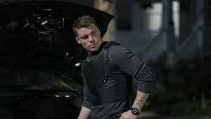 Gabriel Basso jako Peter Sutherland w serialu "Nocny agent"